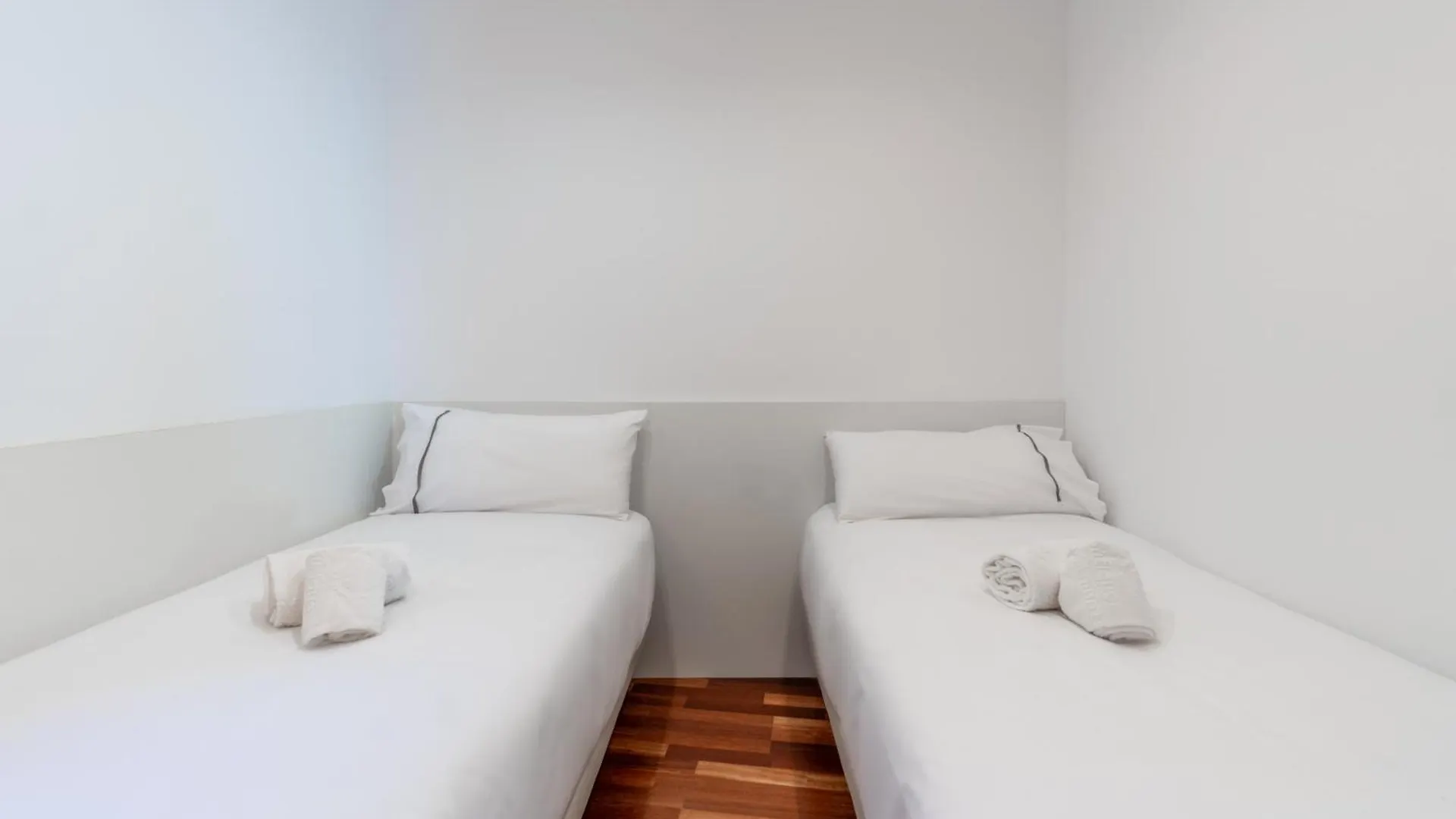 Nc Apartments Bajo B Canyelles Mar - 4 Personas Rosas